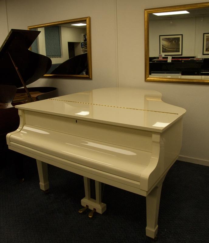 Yamaha G3E grand Piano in ivory/cream – Gallery image – Roberts Pianos Oxford