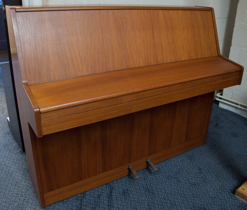 Kemble Compact