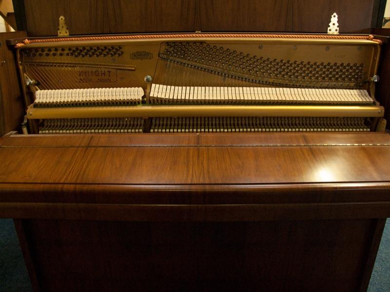 Knight K10 upright Piano in Mahogany – Gallery image – Roberts Pianos Oxford