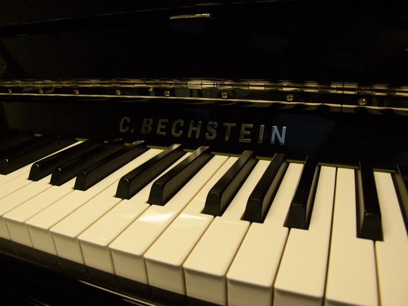 Bechstein Advance upright Piano in black polyester – Gallery image – Roberts Pianos Oxford