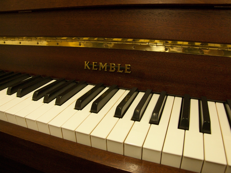 Kemble Compact