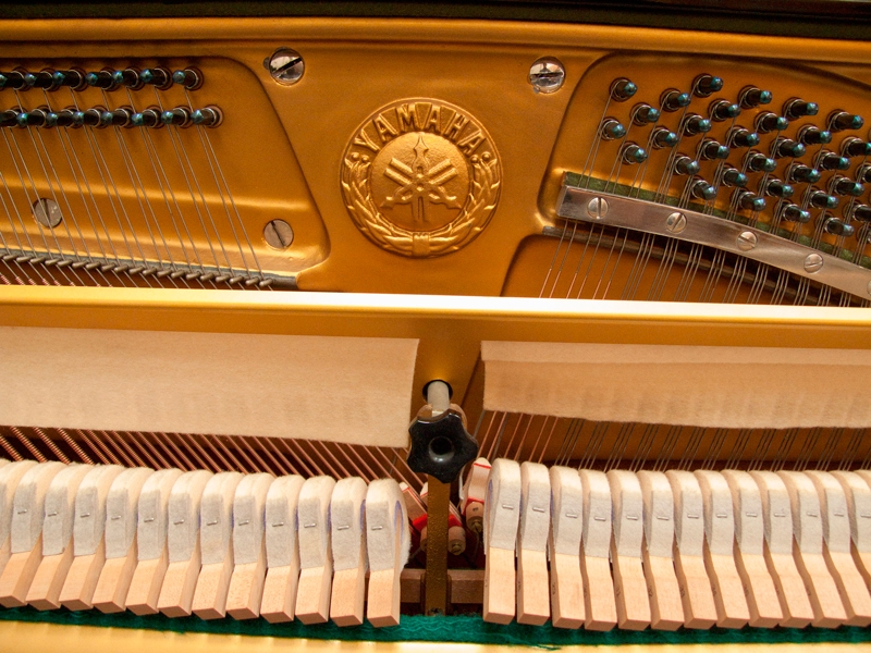Yamaha U3H upright Piano in Black polyester – Gallery image – Roberts Pianos Oxford
