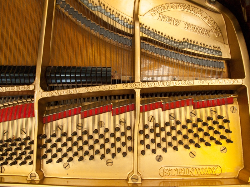 Steinway O