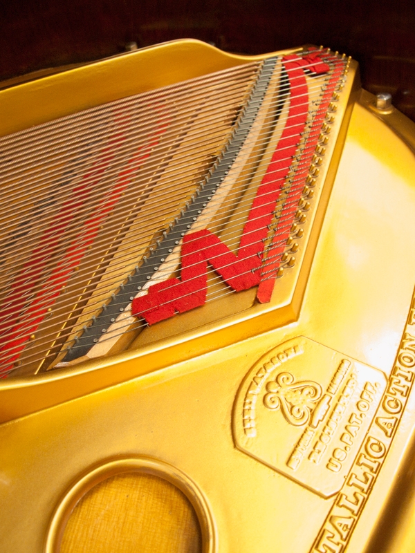 Steinway O