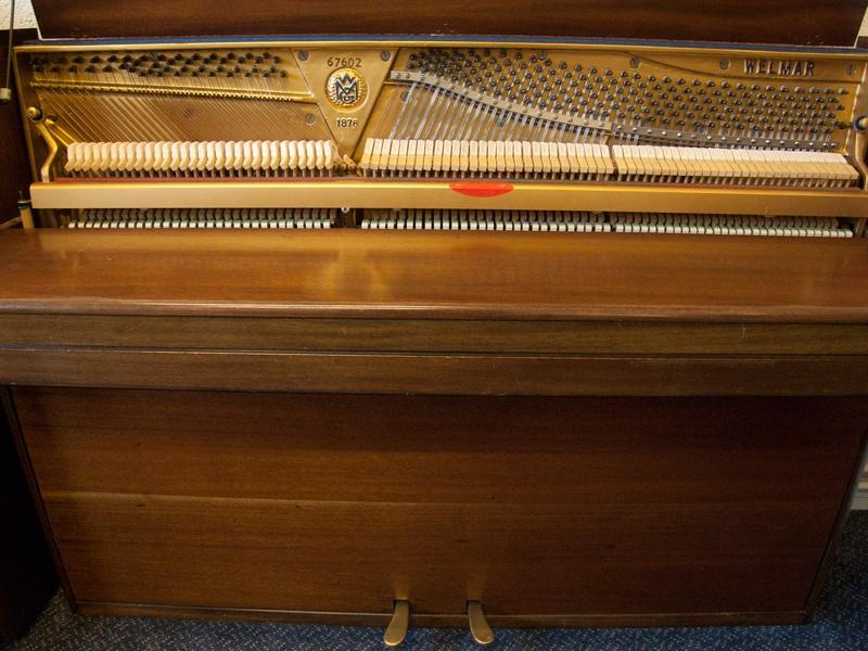 Welmar upright Piano in medium mahogany – Gallery image – Roberts Pianos Oxford