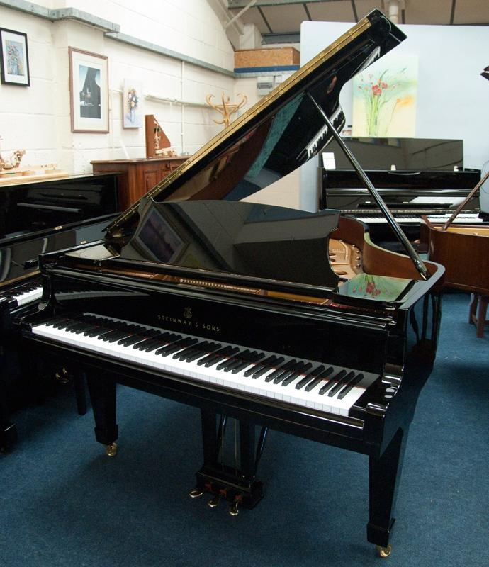 Steinway O grand Piano in bright-black – Featured image – Roberts Pianos Oxford