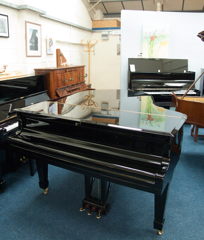 Steinway O