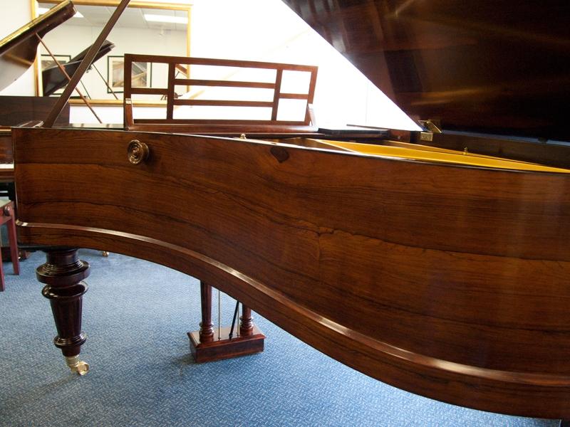 Bluthner VIII Aliquot grand Piano in rosewood – Gallery image – Roberts Pianos Oxford