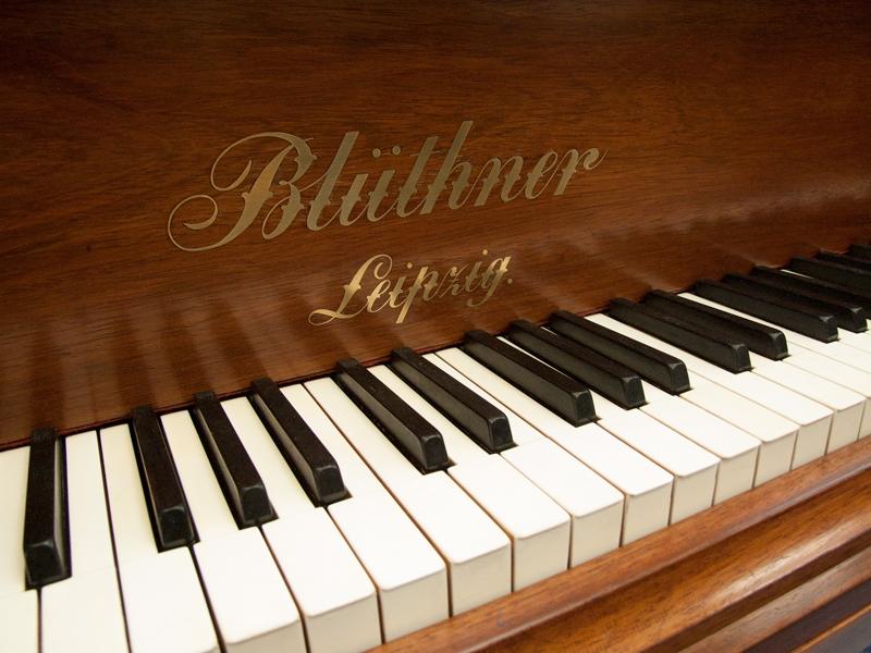 Bluthner VI (6) grand Piano in rosewood – Gallery image – Roberts Pianos Oxford