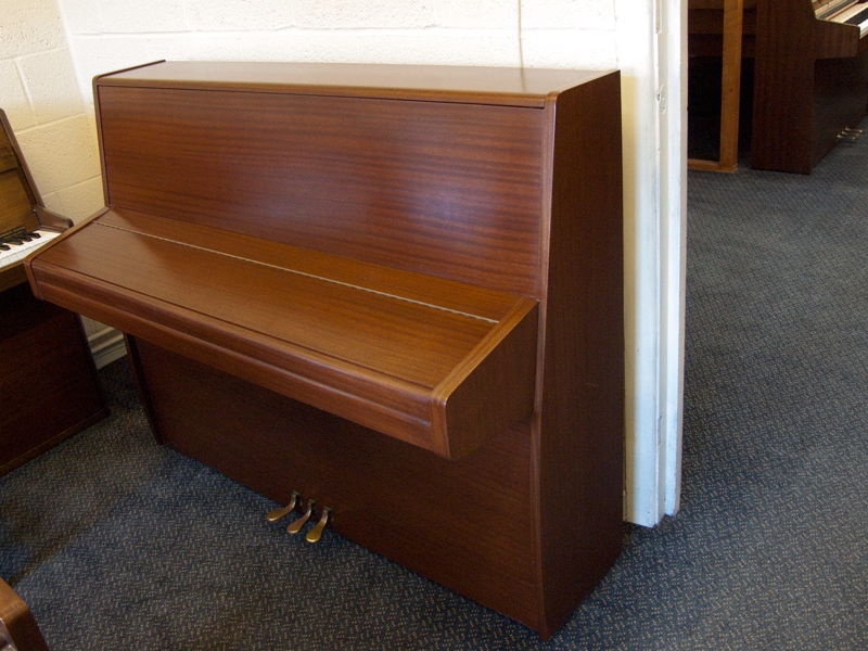 Knight upright Piano in Mahogany – Gallery image – Roberts Pianos Oxford