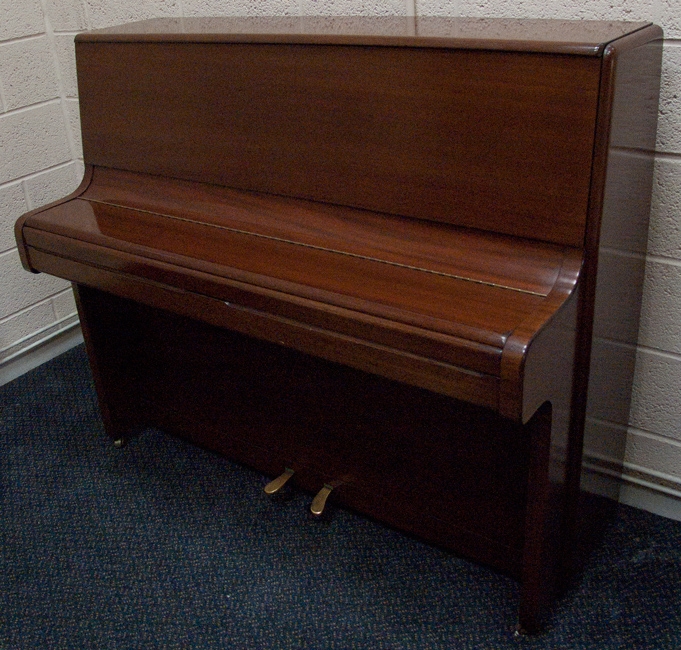 Welmar upright Piano in Mahogany – Gallery image – Roberts Pianos Oxford