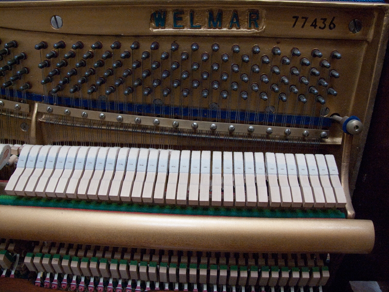 Welmar upright Piano in Mahogany – Gallery image – Roberts Pianos Oxford