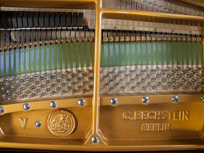 Bechstein V (5) grand Piano in bright black – Gallery image – Roberts Pianos Oxford