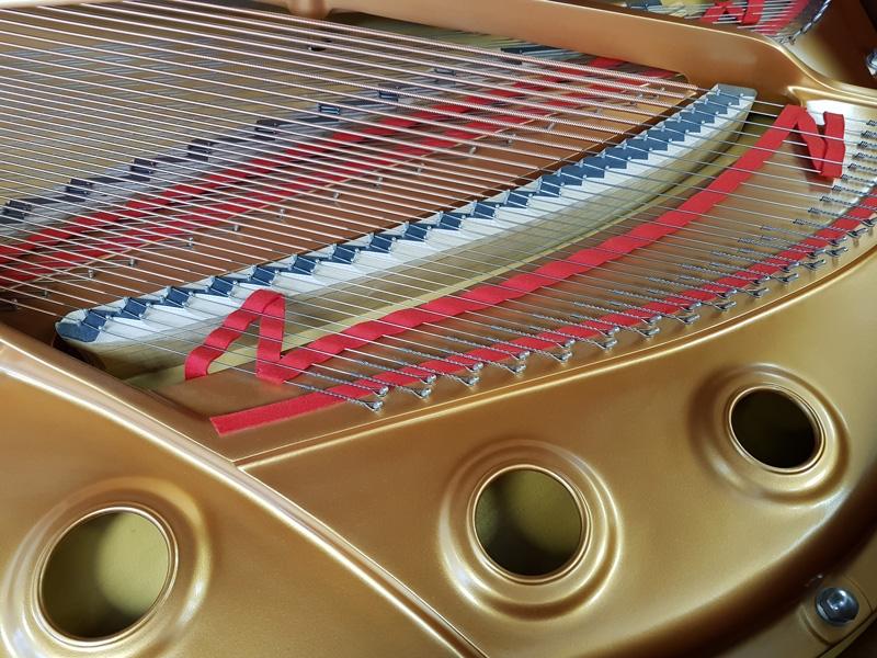 Yamaha S6 grand Piano in black polyester – Gallery image – Roberts Pianos Oxford