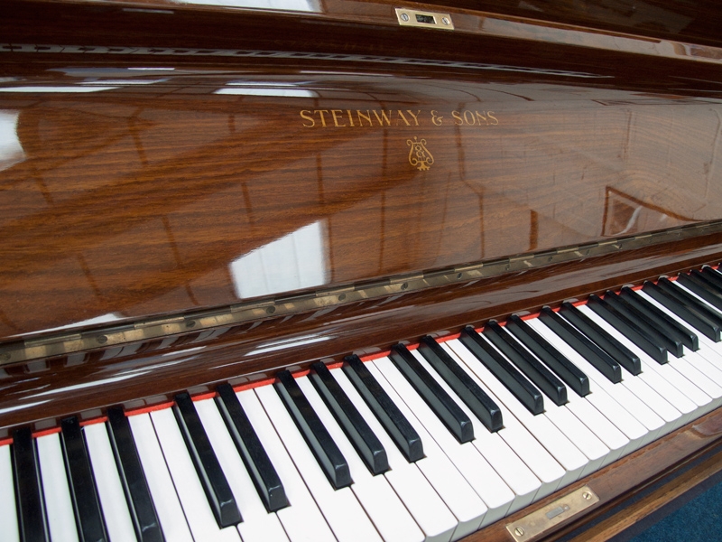 Steinway K