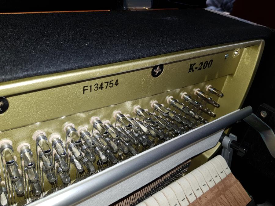 Kawai K-200 upright Piano in bright black – Gallery image – Roberts Pianos Oxford