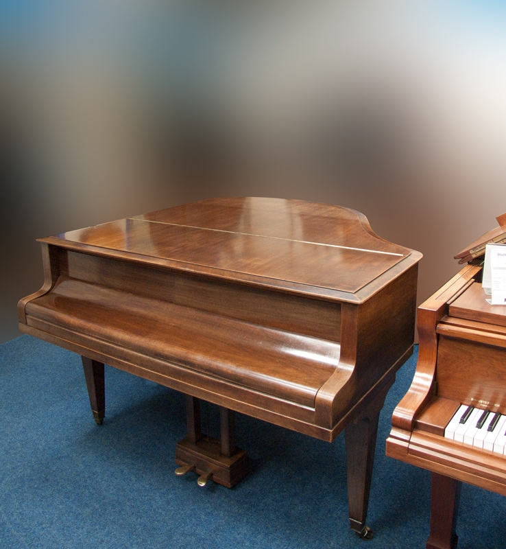 Bluthner IV grand Piano in mahogany – Gallery image – Roberts Pianos Oxford
