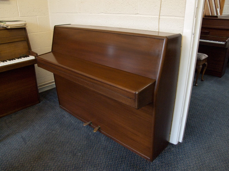 Welmar upright Piano – Gallery image – Roberts Pianos Oxford