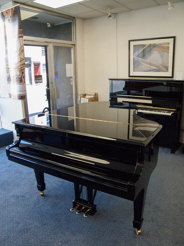 Steinway O