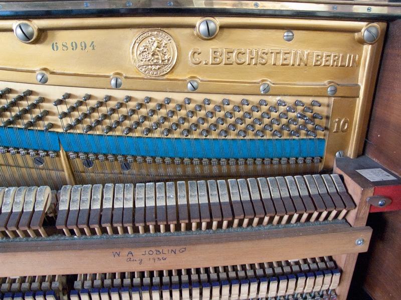 Bechstein 10 upright Piano in rosewood – Gallery image – Roberts Pianos Oxford
