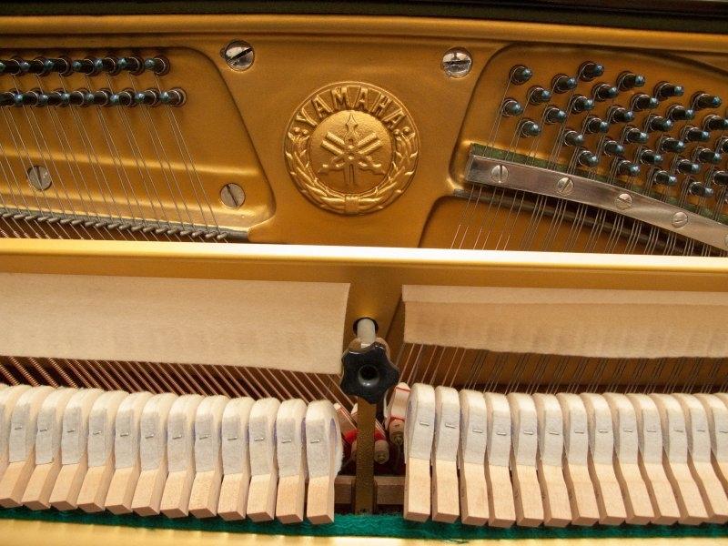 Yamaha U3H upright Piano in Black polyester – Gallery image – Roberts Pianos Oxford