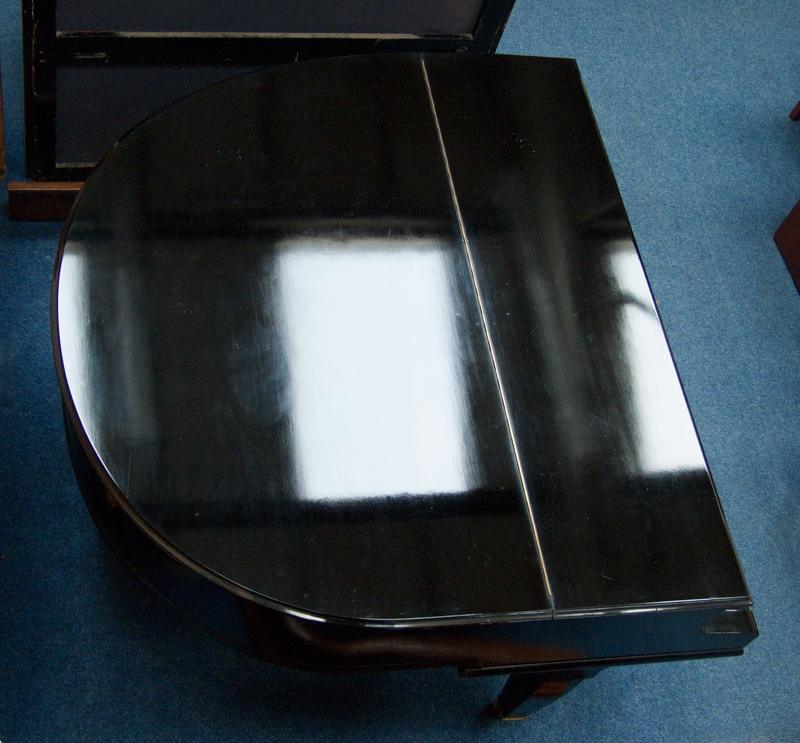 Seiler 150 grand Piano in black – Gallery image – Roberts Pianos Oxford
