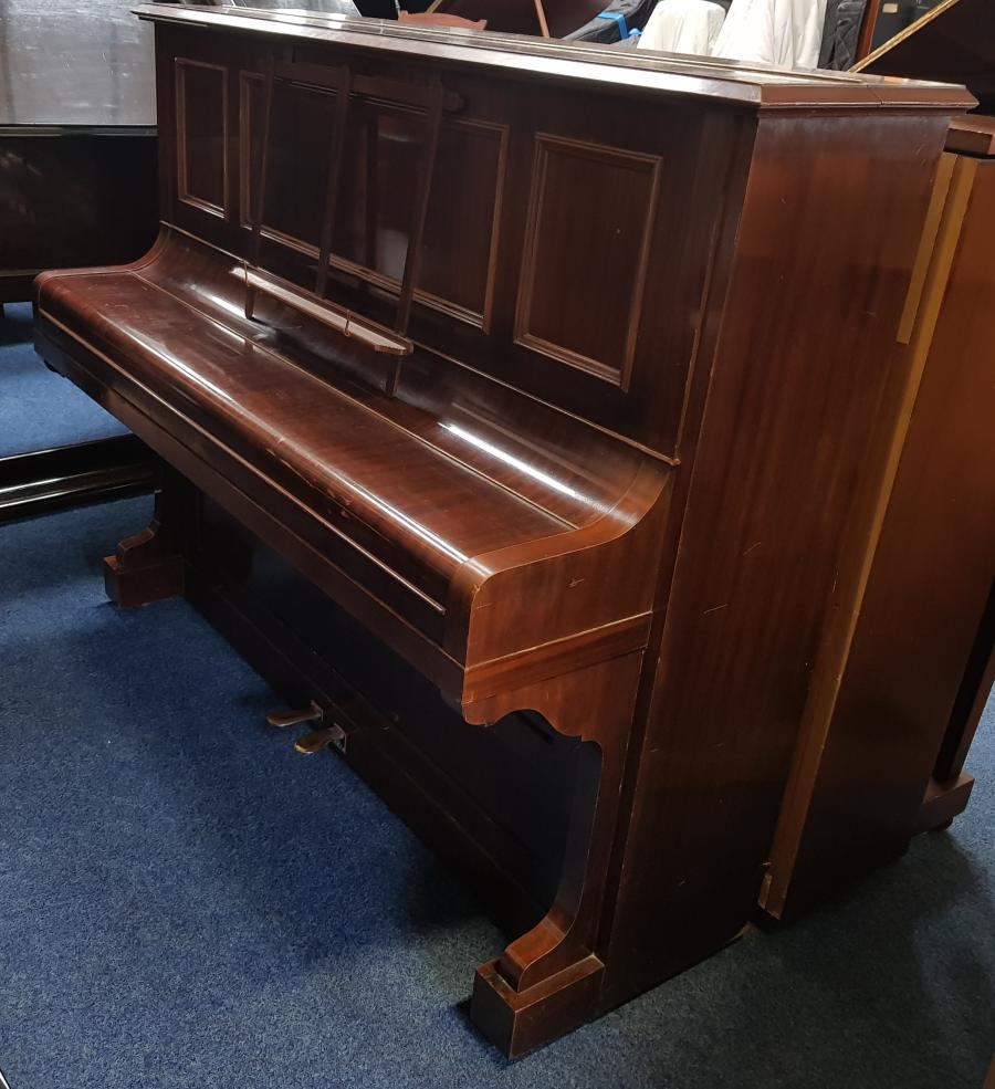 Bechstein 9 upright Piano in mahogany – Gallery image – Roberts Pianos Oxford