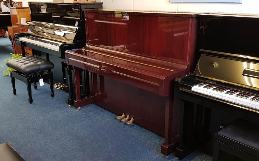 Yamaha U1A upright Piano in Polyester mahogany – Gallery image – Roberts Pianos Oxford