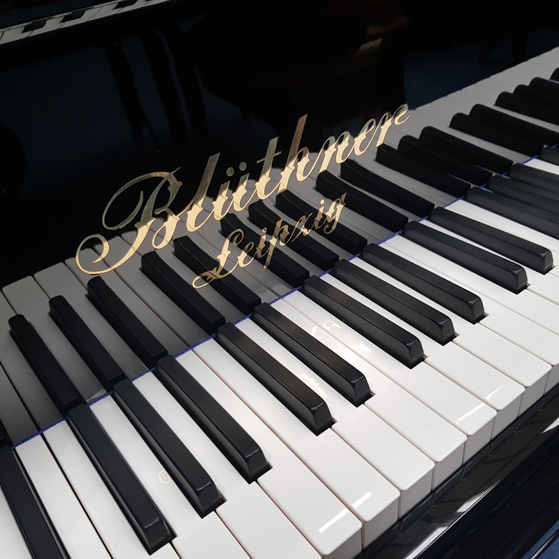 Bluthner 230 style 10 grand Piano in black polyester – Gallery image – Roberts Pianos Oxford