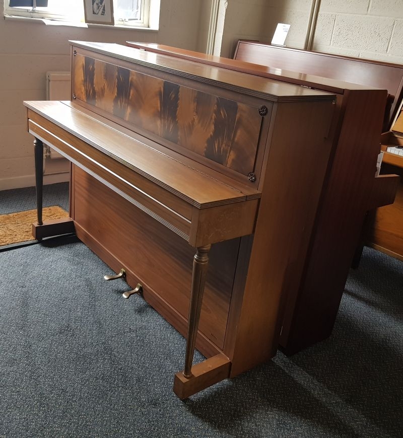Welmar upright Piano in mahogany/walnut – Gallery image – Roberts Pianos Oxford
