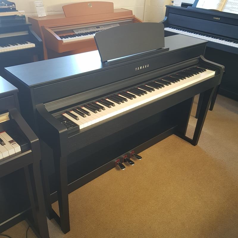 Yamaha Clavinova CLP-635 digital Piano in black – Featured image – Roberts Pianos Oxford