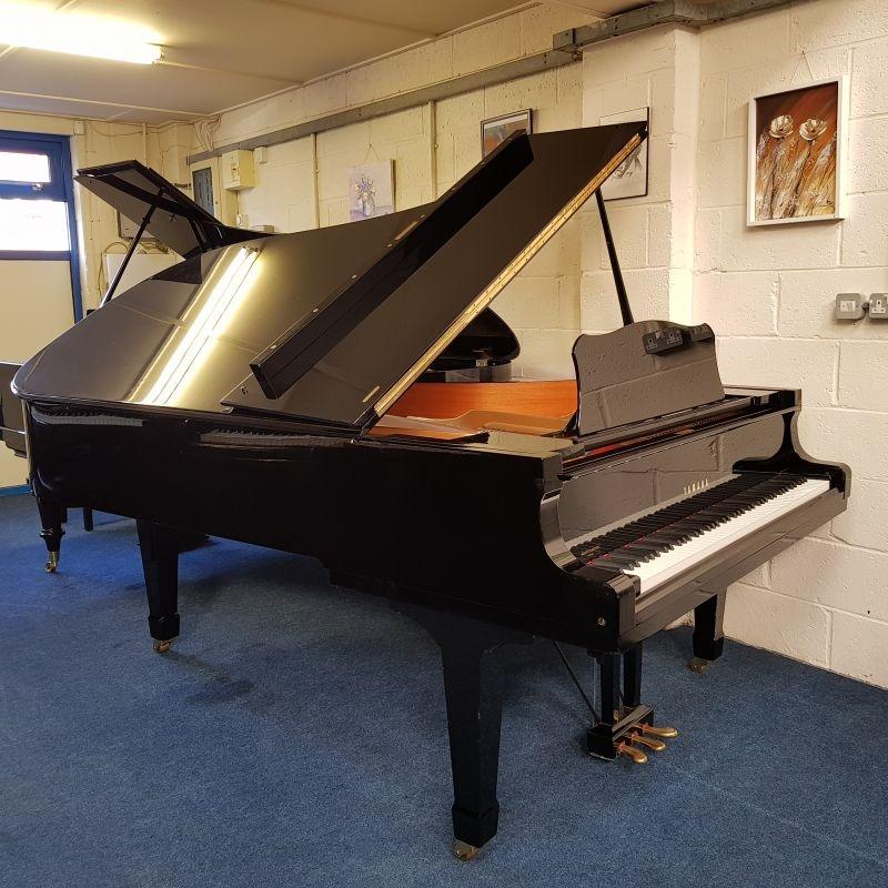 Yamaha C7 grand Piano in bright black – Featured image – Roberts Pianos Oxford