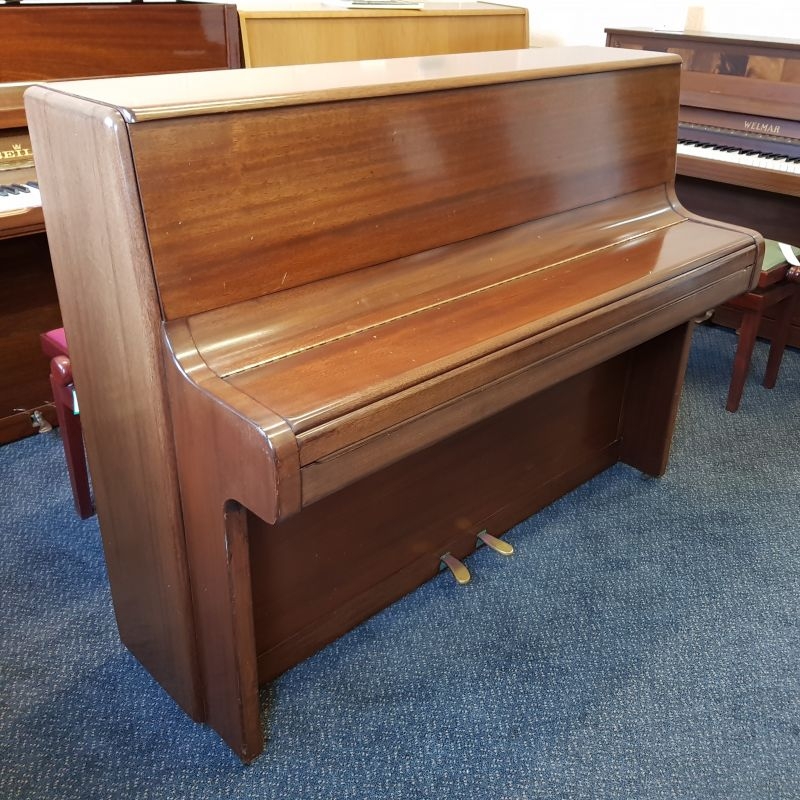 Welmar upright Piano in mahogany – Gallery image – Roberts Pianos Oxford