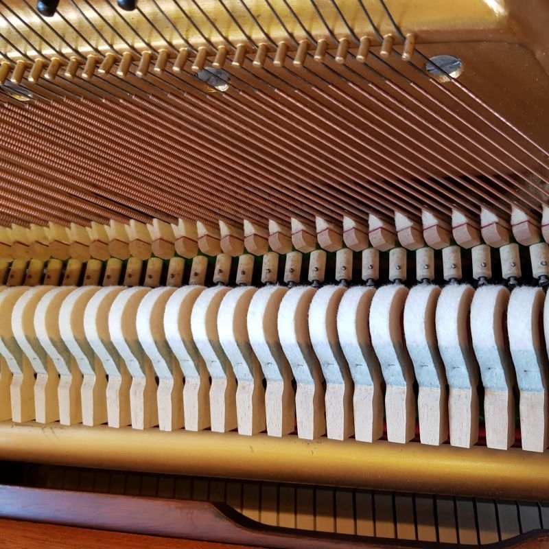 Welmar upright Piano in mahogany – Gallery image – Roberts Pianos Oxford