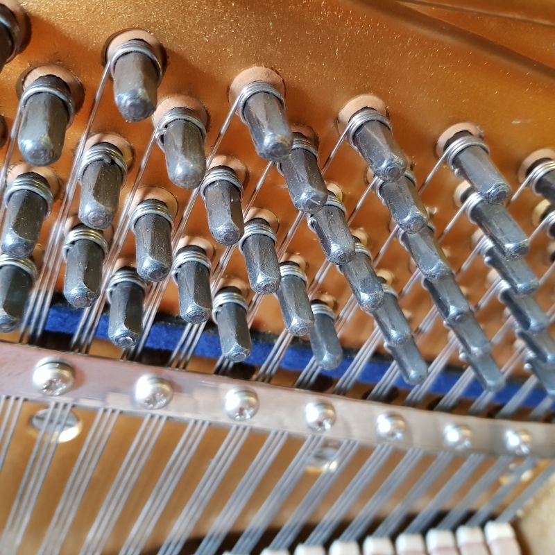 Welmar upright Piano in mahogany – Gallery image – Roberts Pianos Oxford