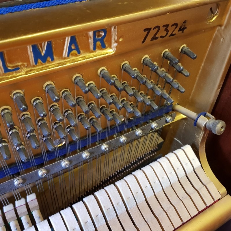 Welmar upright Piano in mahogany – Gallery image – Roberts Pianos Oxford