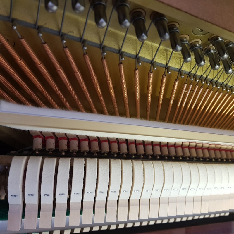 Kemble upright Piano in Mahogany – Gallery image – Roberts Pianos Oxford