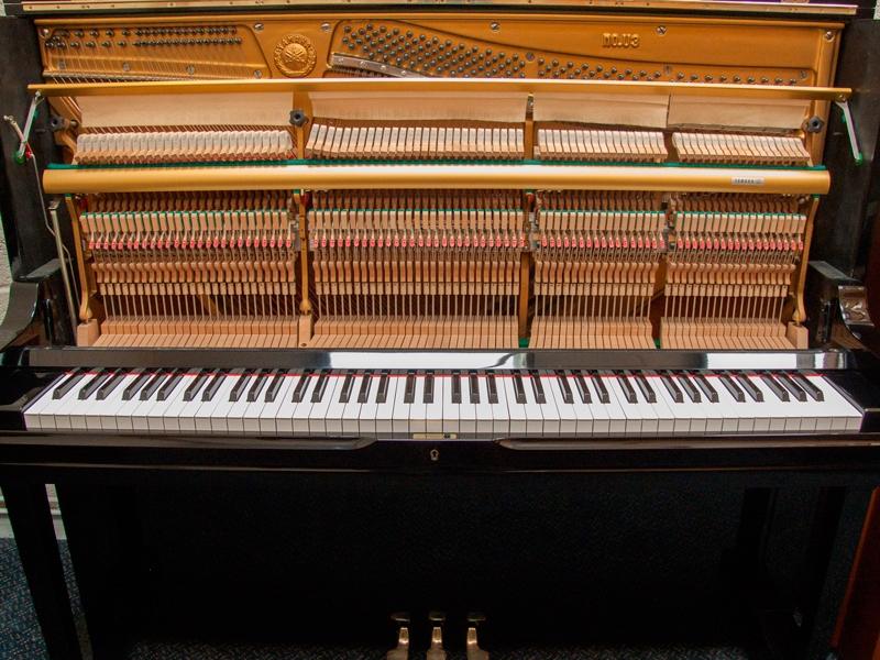 Yamaha U3H upright Piano in Black – Gallery image – Roberts Pianos Oxford