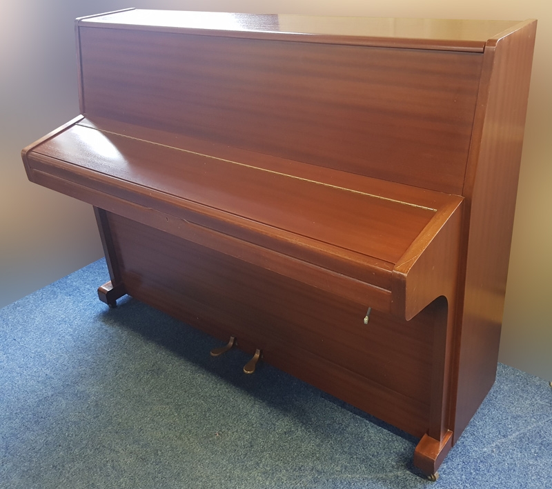 Knight upright Piano in mahogany – Gallery image – Roberts Pianos Oxford