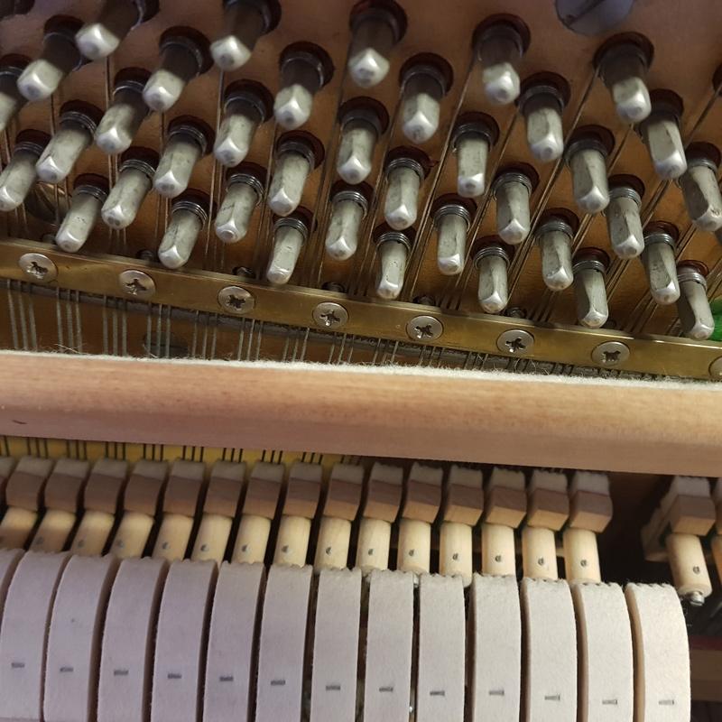 Knight upright Piano in mahogany – Gallery image – Roberts Pianos Oxford