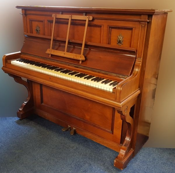 Bluthner upright Piano in rosewood – Gallery image – Roberts Pianos Oxford