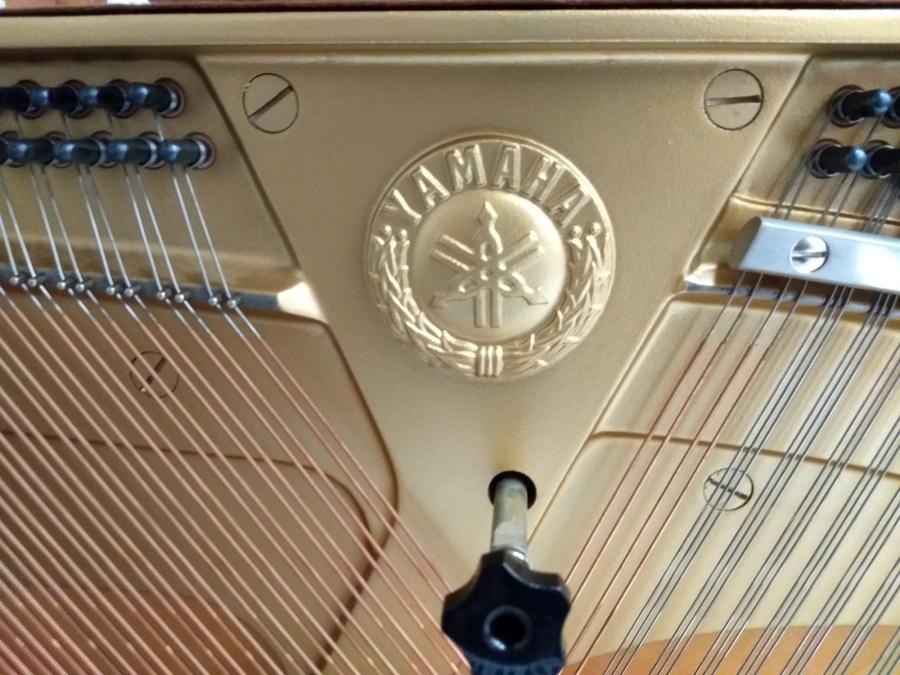 Yamaha M1S upright Piano in Bright walnut – Gallery image – Roberts Pianos Oxford
