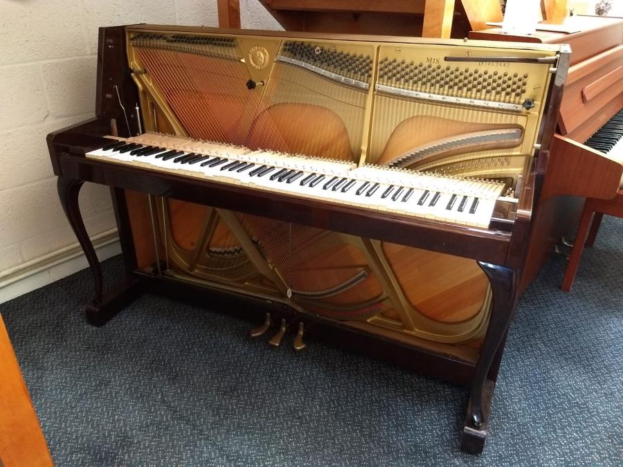 Yamaha M1S upright Piano in Bright walnut – Gallery image – Roberts Pianos Oxford