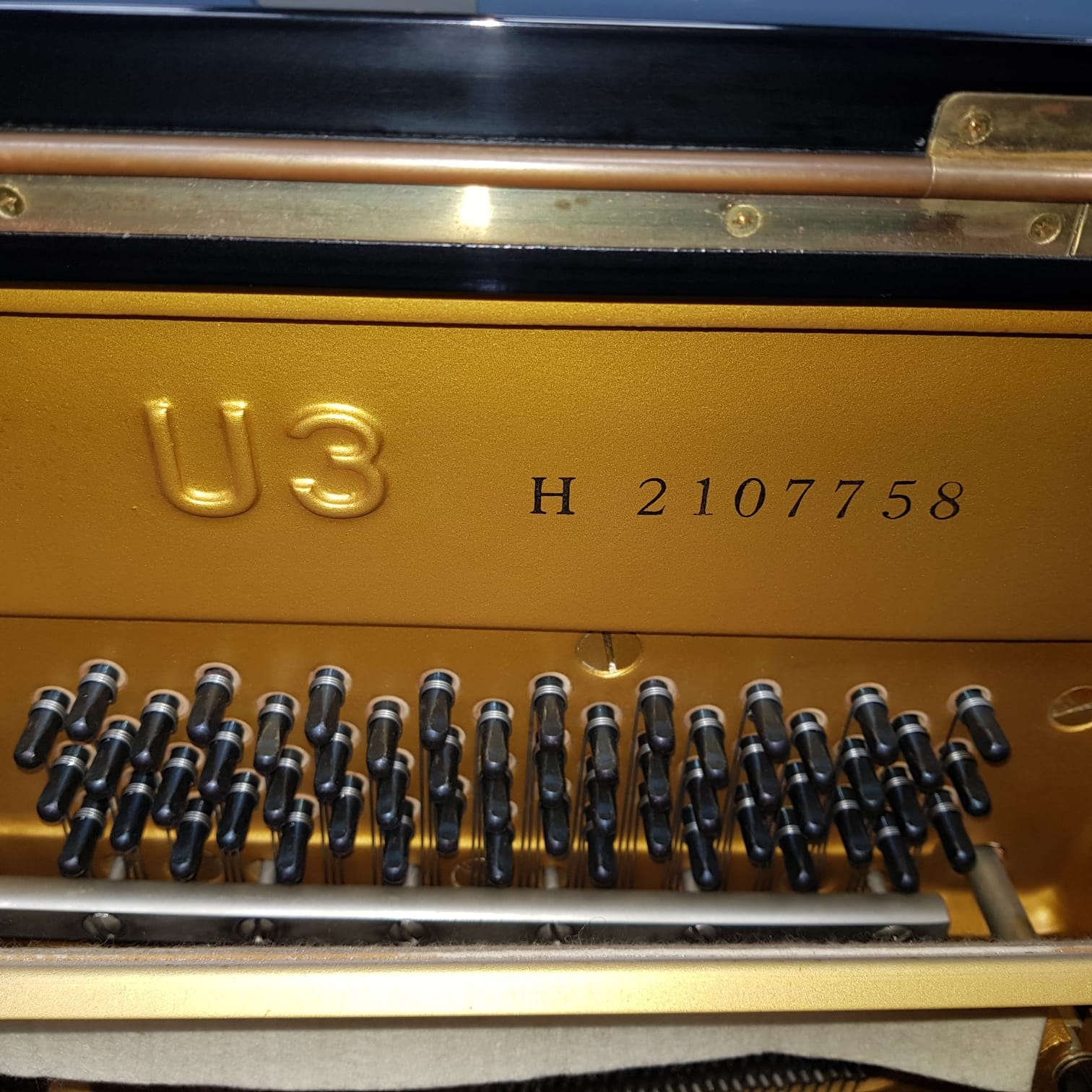 Yamaha U3H upright Piano in black – Gallery image – Roberts Pianos Oxford