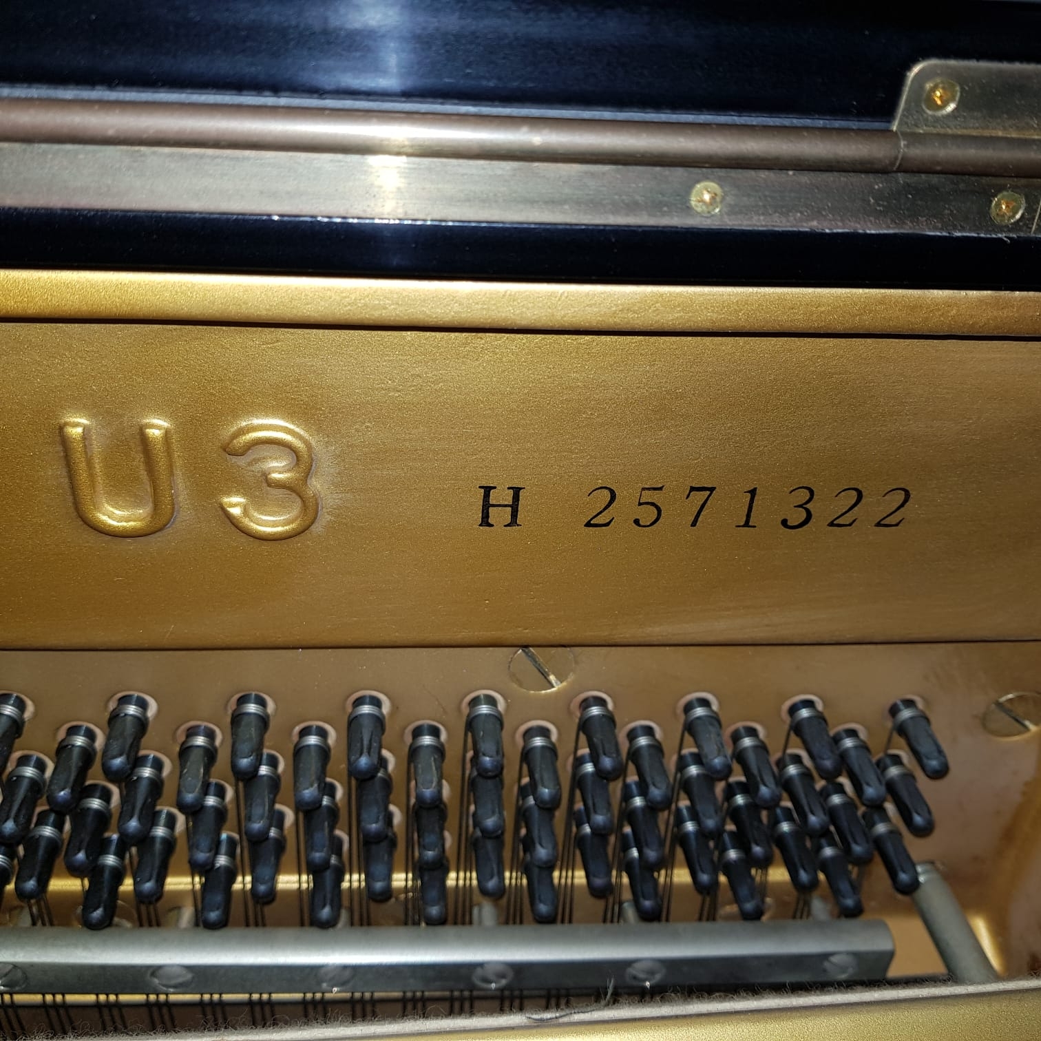 Yamaha U3H upright Piano in black – Gallery image – Roberts Pianos Oxford