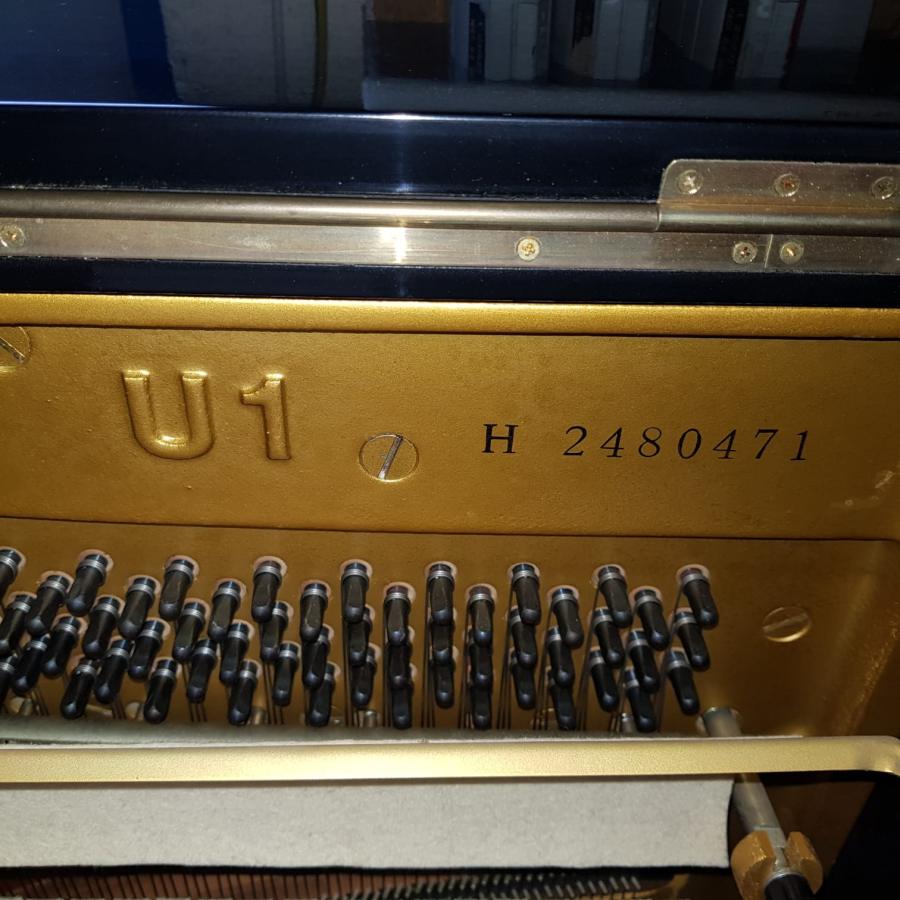 Yamaha U1H upright Piano in Bright black – Gallery image – Roberts Pianos Oxford