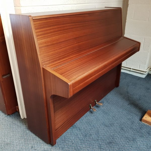 Knight upright Piano in mahogany – Gallery image – Roberts Pianos Oxford