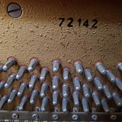 Knight upright Piano in mahogany – Gallery image – Roberts Pianos Oxford