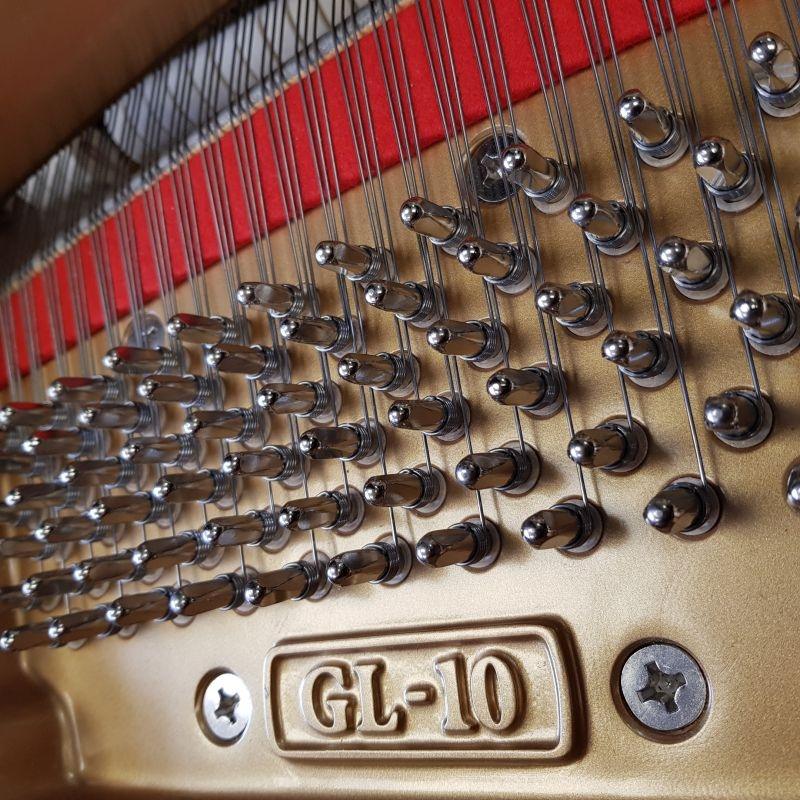 Kawai GL-10 grand Piano in black – Gallery image – Roberts Pianos Oxford