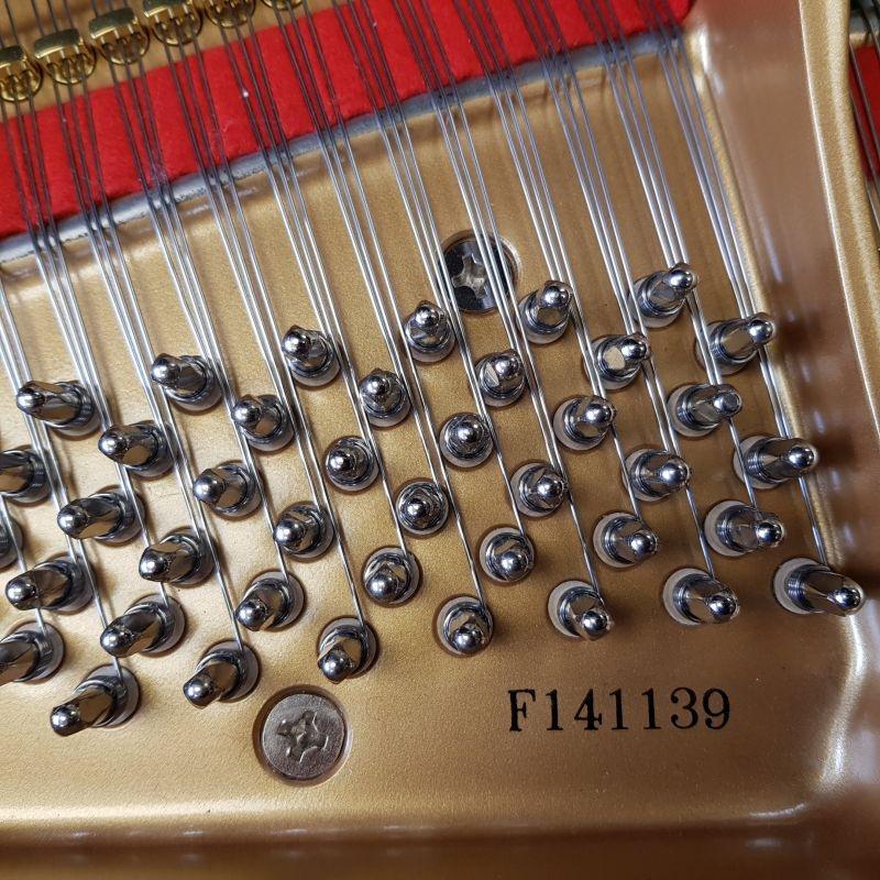 Kawai GL-10 grand Piano in black – Gallery image – Roberts Pianos Oxford